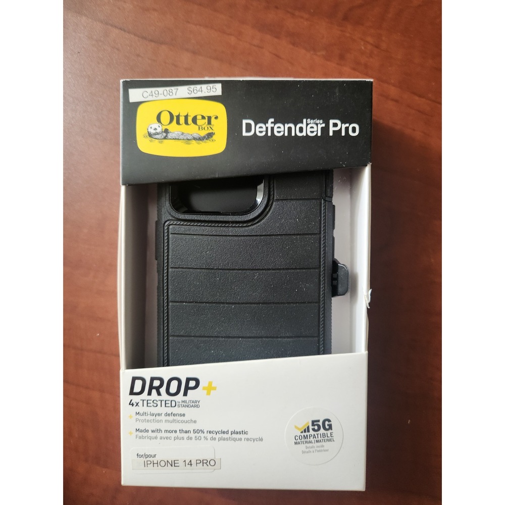 New OtterBox Defender Series Pro iPhone 14 Pro Case Black 77-88696 with Holster